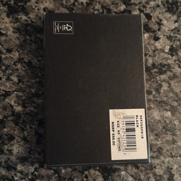 Michael Kors keychain and card holder NWT - Picture 6 of 6